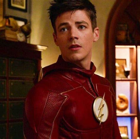 ⚡💜holly💜⚡️ on twitter grant gustin the flash grant gustin supergirl and flash