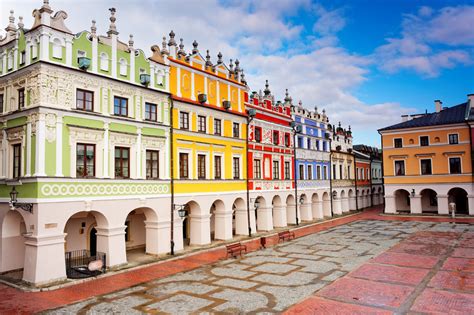 It is situated in the southern part of lublin voivodeship (since 1999), about 90 km (56 mi) from lublin, 247 km (153 mi) from warsaw. Zamość - atrakcje turystyczne: co warto zobaczyć, ciekawe ...