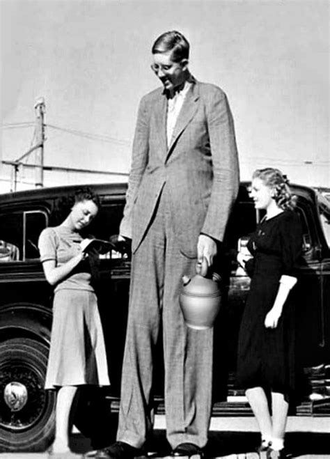 Link 64 The Worlds Tallest Man Was Almost 9 Feet Tall Cool And