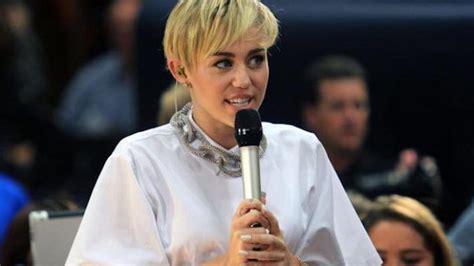Miley Cyrus Claims ‘satan Is A Nice Guy He’s Misunderstood’ Miley Cyrus Miley How To