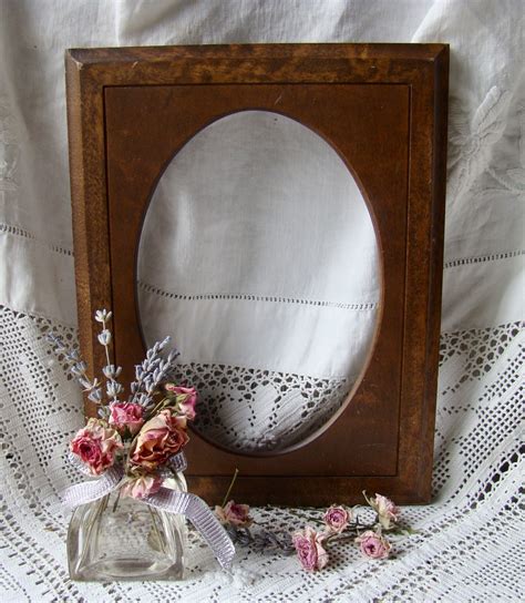 5 X 7 Oval Wood Picture Frame Etsy Picture On Wood Wood Picture