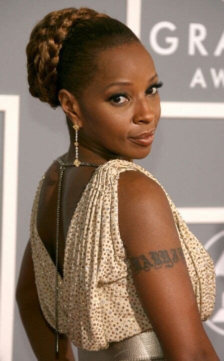 Blige made a appearance on her hair stylist kim kimble's tv show l.a. Mary J. Blige- Braided Bun Hairstyle | Peinados con ...