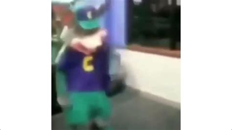 Cursed Chuck E Cheese Images With Man Behind The Slaughter Youtube