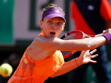 Sharapova Beats Simona Halep In French Open Final