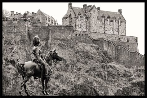 In order to help you in easily exploring edinburgh, tripindicator has provided the edinburgh interactive map, which you can download for free. Edinburgh Castle Map - Scotland - Mapcarta