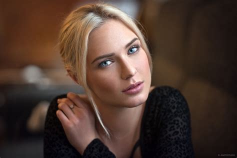 Eva Mikulski Depth Of Field Blonde Women Face Lods Franck Natural