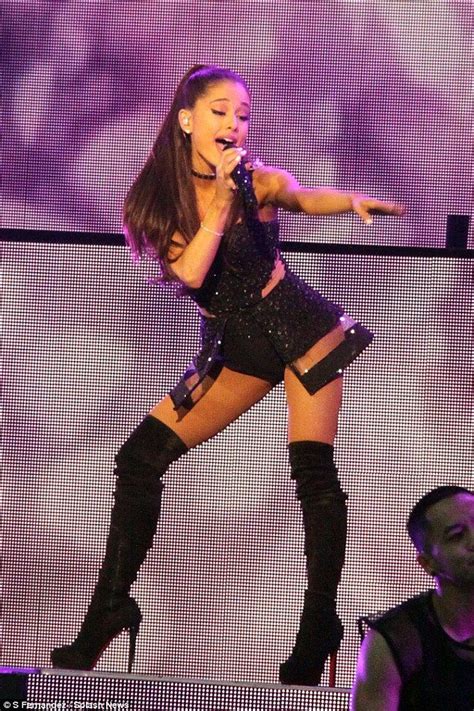 Ariana Grande Takes A Tumble In Her Platform Boots During Concert Ariana Grande Sexy Ariana