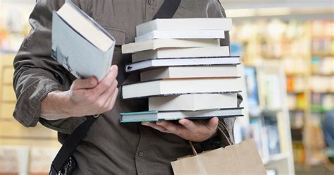 Why Are College Textbooks So Expensive Students Face Multiple Hurdles