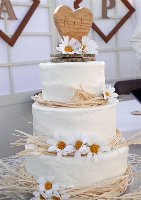 Rustic Wedding Daisy Wedding Cake Daisy Wedding Cakes Beautiful Cakes