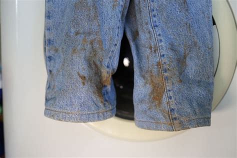 5 Easy Tips To Get Rust Stains Out Of Your Clothes And Shoes