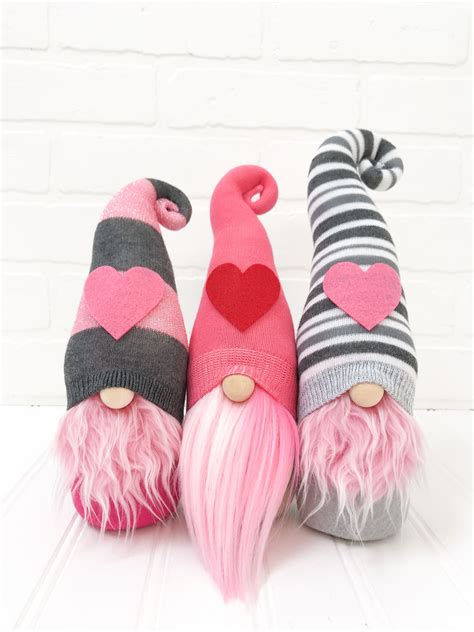 Diy Gnome Making Pattern Make Your Own Valentine S Day Gnomes Diy