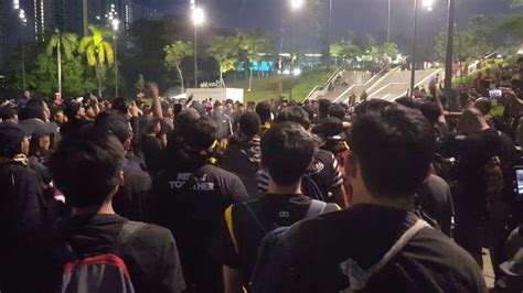 Gambar dan keterangan logo hari kemerdekaan 2015 malaysia berikut adalah. Ultras Malaya Sehati Sejiwa (Malaysia vs Mongolia) - YouTube