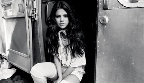 Selena Gomez Photos Archives Barnorama