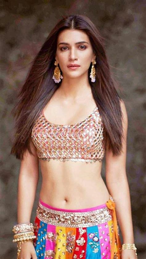 Pin By Sachin Bisht On Kriti Senon Bollywood Actress Bikini