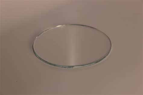 6 Round Low Iron Clear Flat Glass With A Swiped Edge