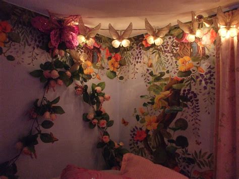 The fairies bedrooms are on the upper stories of the home tree in pixie hollow. Fairy Bedroom 020909 025 | harris-john | Flickr