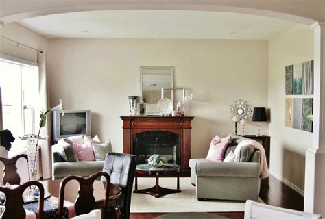 Living Room Decorating Ideas Features Ergonomic Seats