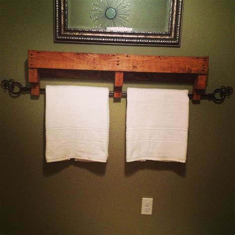 Towel Rack Made From Old Pallets To Make Pinterest