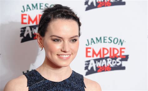Daisy Ridley S Self Esteem Instagram Photo Reminds Us All To Love Our