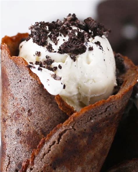 You Ll Scream For These Cookies And Cream Ice Cream Cones With Images Ice Cream Dessert