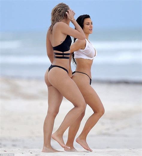 Glossy Photo Picture 8x10 Kim Kardashian In The Beach