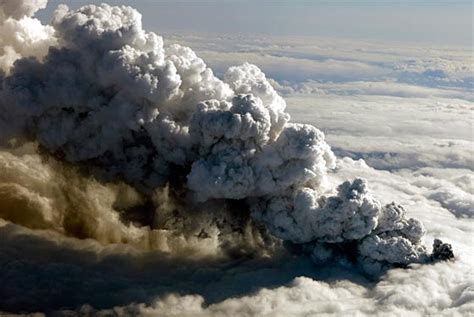 Icelands Laki Volcano Eruption Moduhardindin 1783 Swittersb