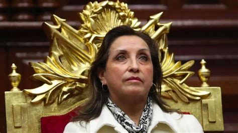quién es dina boluarte la primera mujer presidenta de perú tras destitución de pedro castillo