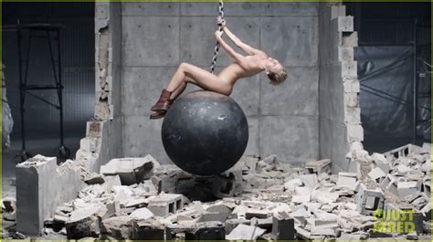 Miley Cyrus Nude In Wrecking Ball Video Watch Now Photo 2948183