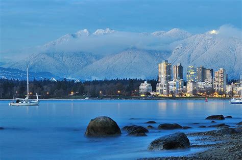 Vancouver Cityscape With Grouse Mountain In The Background Flickr
