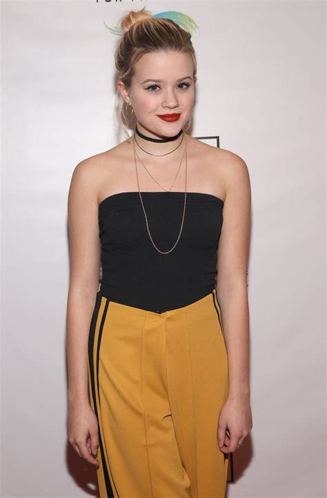 Ava Phillippe Just Made Oversized Mustard Trousers Look Totally Elegant