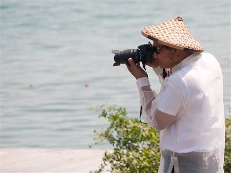 How to Become a Photojournalist: 8 Steps (with Pictures) - wikiHow