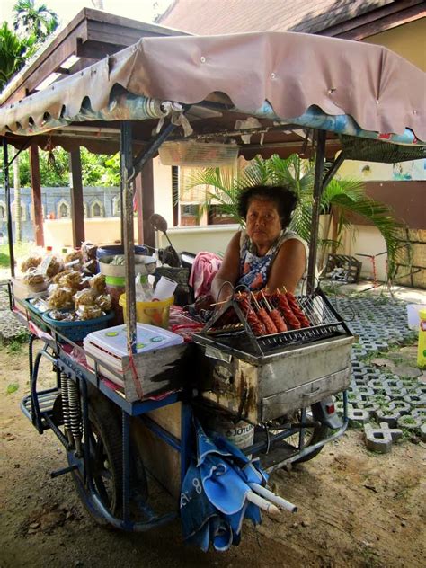 Stock Pictures Koh Samui Vendors Outside Tourist Spots
