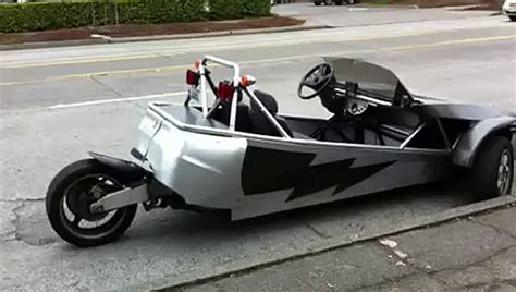 The idea senario is to lean into the curve, like a motorbike, but with three wheels on the road. Homemade Reverse Trike Motorcycle | Reviewmotors.co
