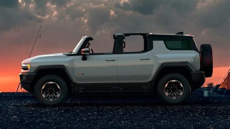 Gmc Hummer Ev Unveiled With Over 483 Km Driving Range