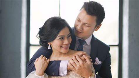 Rayakan 10 Tahun Pernikahan Christian Sugiono Dan Titi Kamal Pamer Foto Romantis Di Maldives