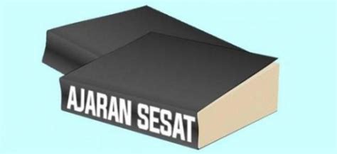 Pimpinan yang diduga kelompok aliran sesat dengan nama balaksuta bernama aria (52) tiba di polres pandeglang pukul 16.30 wib dengan pengmanan ketat. Ini Penyebab Suami Istri di Pandeglang Dianggap Beraliran ...
