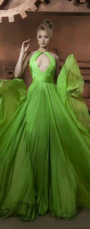 Pin De Gladys Paulino En Verde Moda Verde Vestidos De Moda Vestido