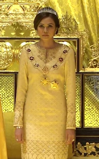Ayahanda kepada dymm tengku permaisuri selangor tengku permaisuri norashikin, tuan haji abdul rahman bin baba telah. WARISAN RAJA & PERMAISURI MELAYU: Kemunculan Sulung Tengku ...