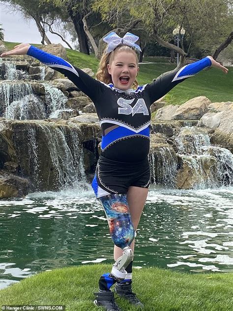 11 Year Old Girl With One Leg Becomes A Star Cheerleader Daily Mail
