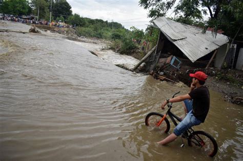 El huracán Iota deja al menos muertos tras arrasar Centroamérica y el Caribe