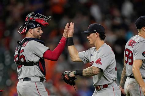 After Trading Christian Vázquez Red Sox Hold Off Astros For Second