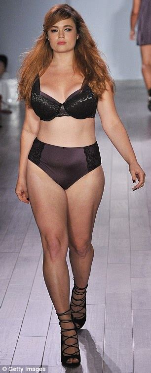 Ashley Graham Leads A Cast Of Full Figured Models At New