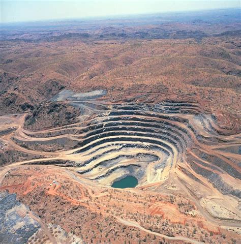 What is uranium and how is it extracted? Aerial view of the Mary Kathleen uranium mine in ...