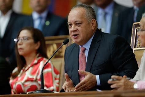 Migración colombia informó que a partir de este miércoles 5 de mayo comenzará la primera fase de implementación del estatuto temporal de protección para los más de un millón setecientos cuarenta y dos mil ciudadanos venezolanos que se encuentran en el país. "Detrás de ese anuncio lo que está es la plata": Venezuela ...