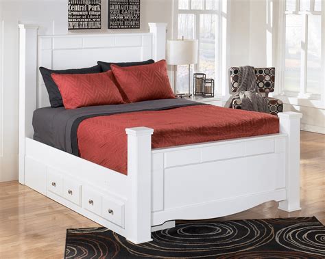 signature design  ashley weeki queen poster bed