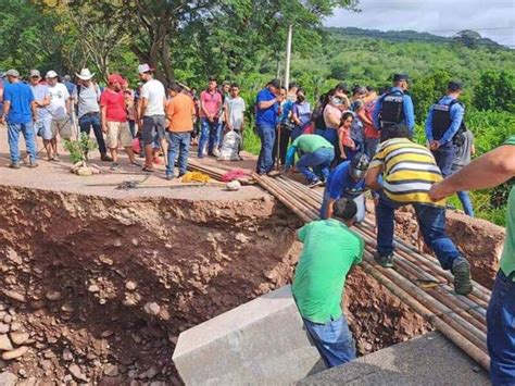 Colapso Del Puente Sobre El Río Zuelo Deja Incomunicadas A 20 Aldeas En