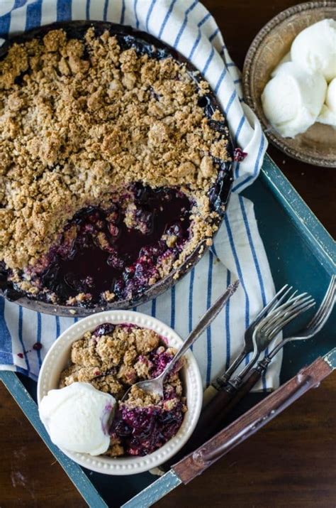 easy blueberry crisp recipe with fresh blueberries go go go gourmet