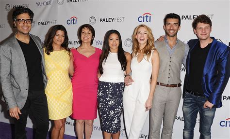 The Cast Of Jane The Virgin Latino Tv Actors To Watch In 2017