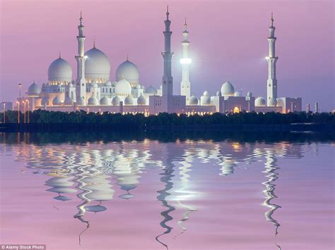 These Are The World S Most Beautiful Mosques Daily Mail Online