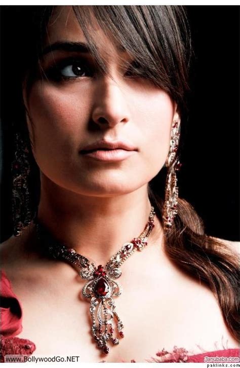 Dwi Mani Dress Pakistani Reema Khan Lollywood Actress Beautiful Pictures